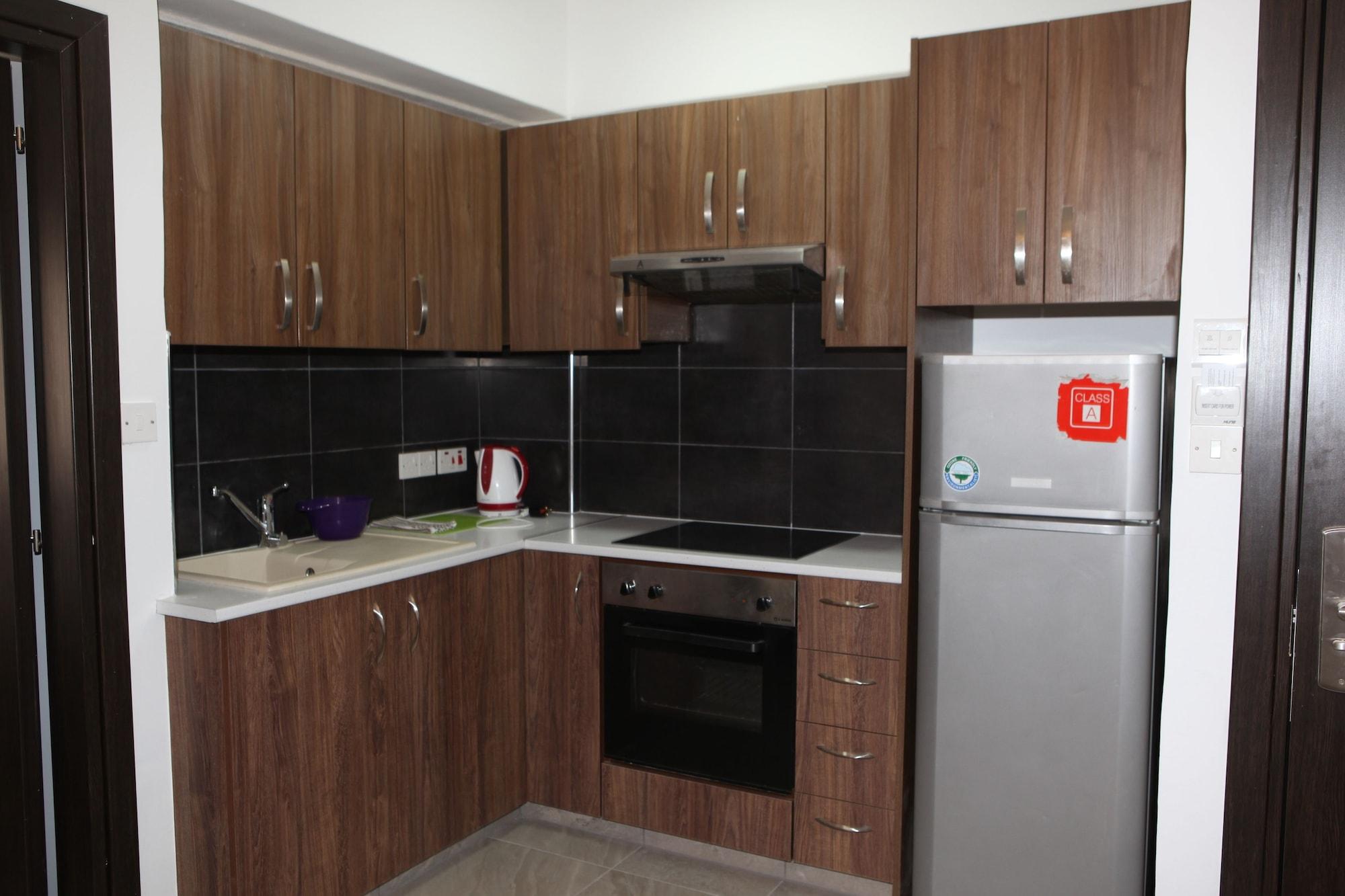 Polyxeni Hotel Apartments Limassol Luaran gambar
