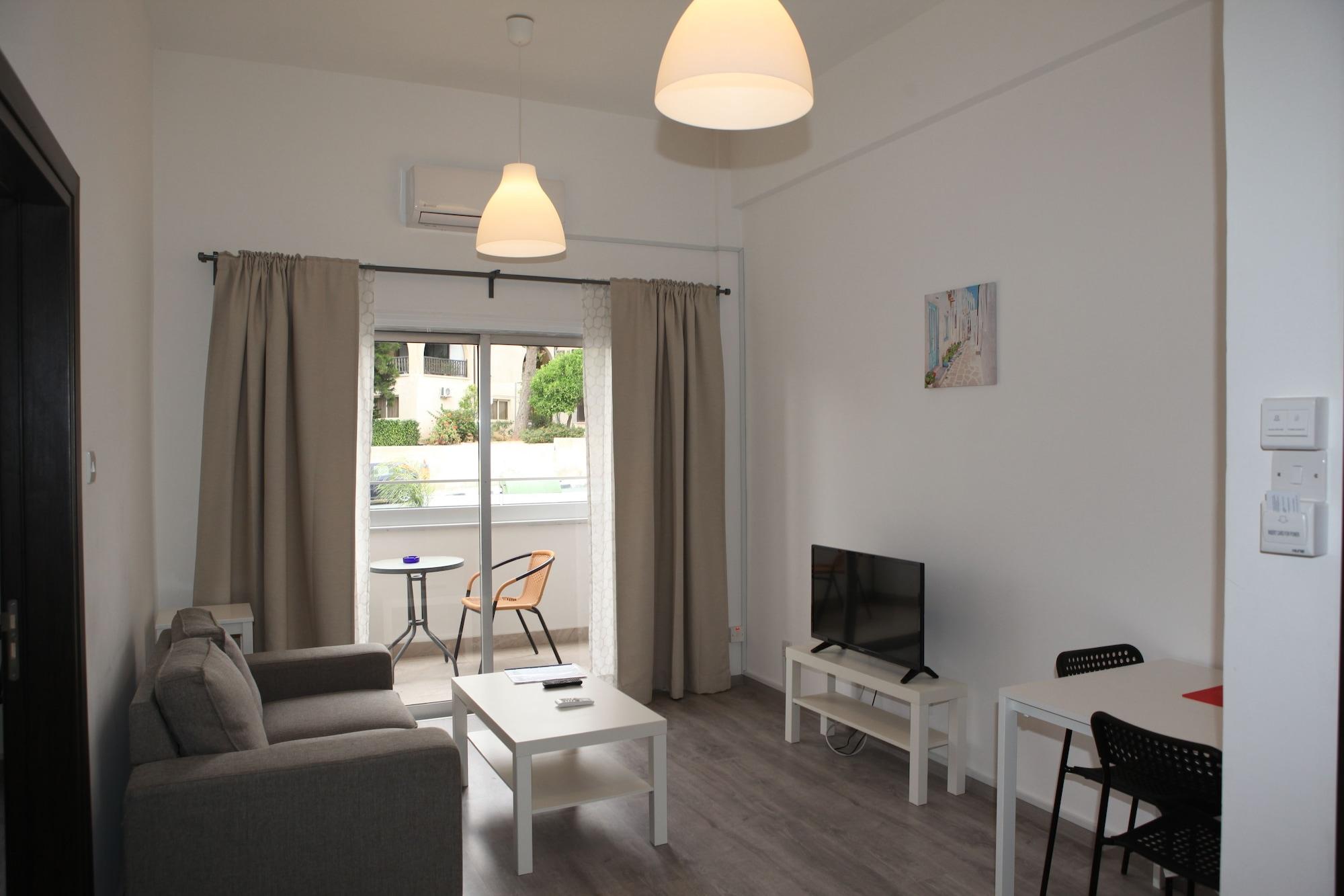 Polyxeni Hotel Apartments Limassol Luaran gambar
