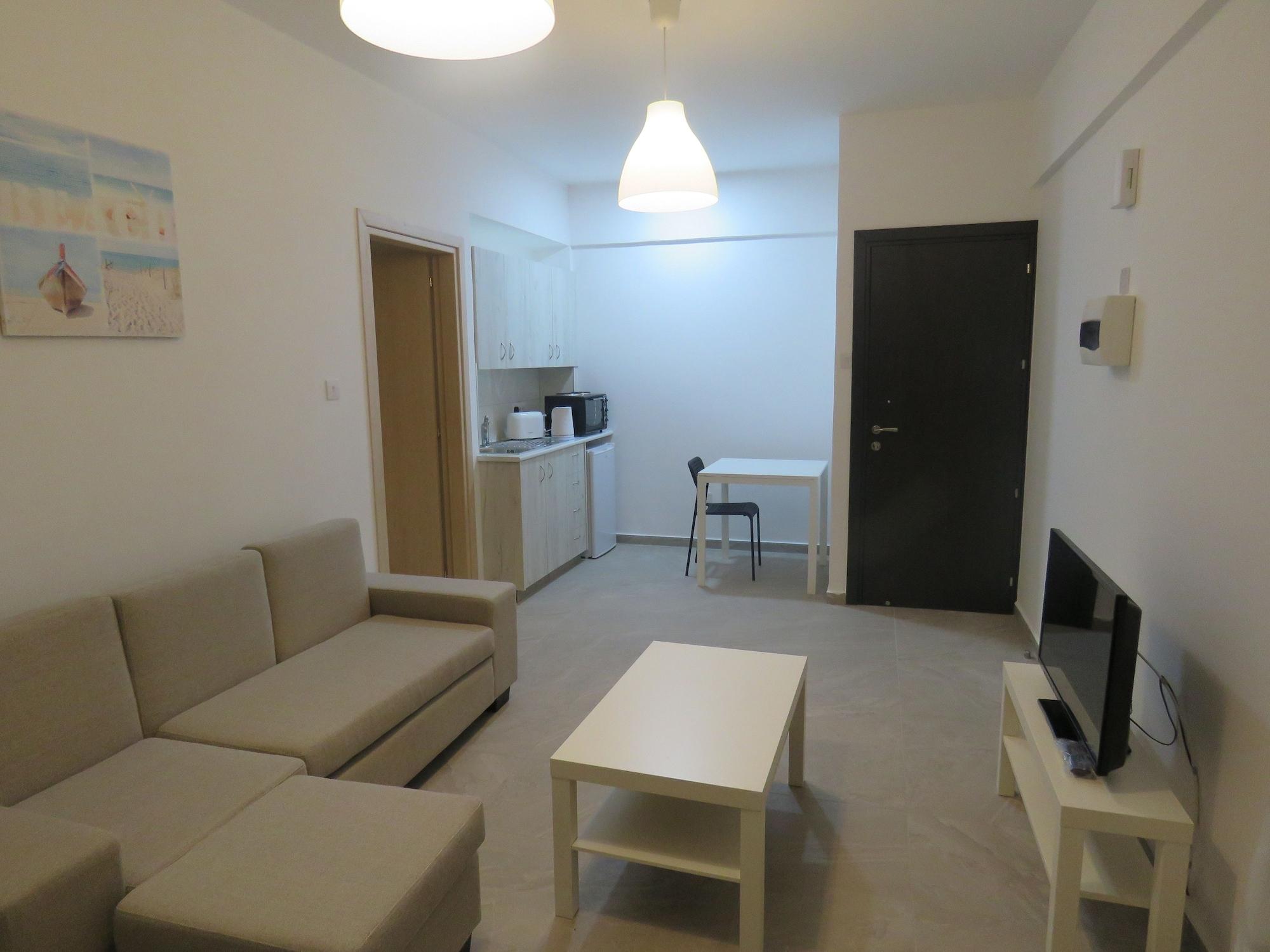 Polyxeni Hotel Apartments Limassol Luaran gambar