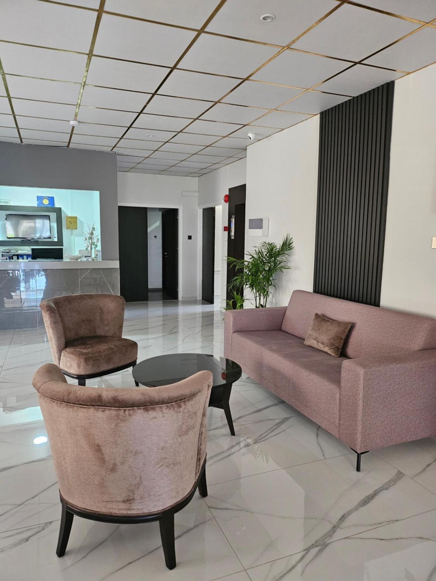 Polyxeni Hotel Apartments Limassol Luaran gambar