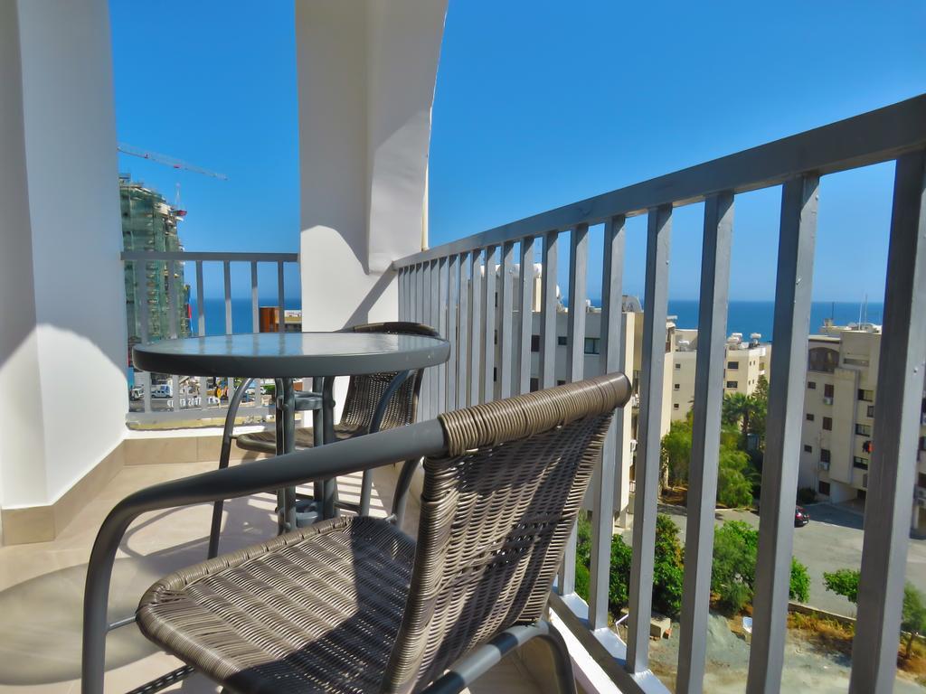 Polyxeni Hotel Apartments Limassol Luaran gambar