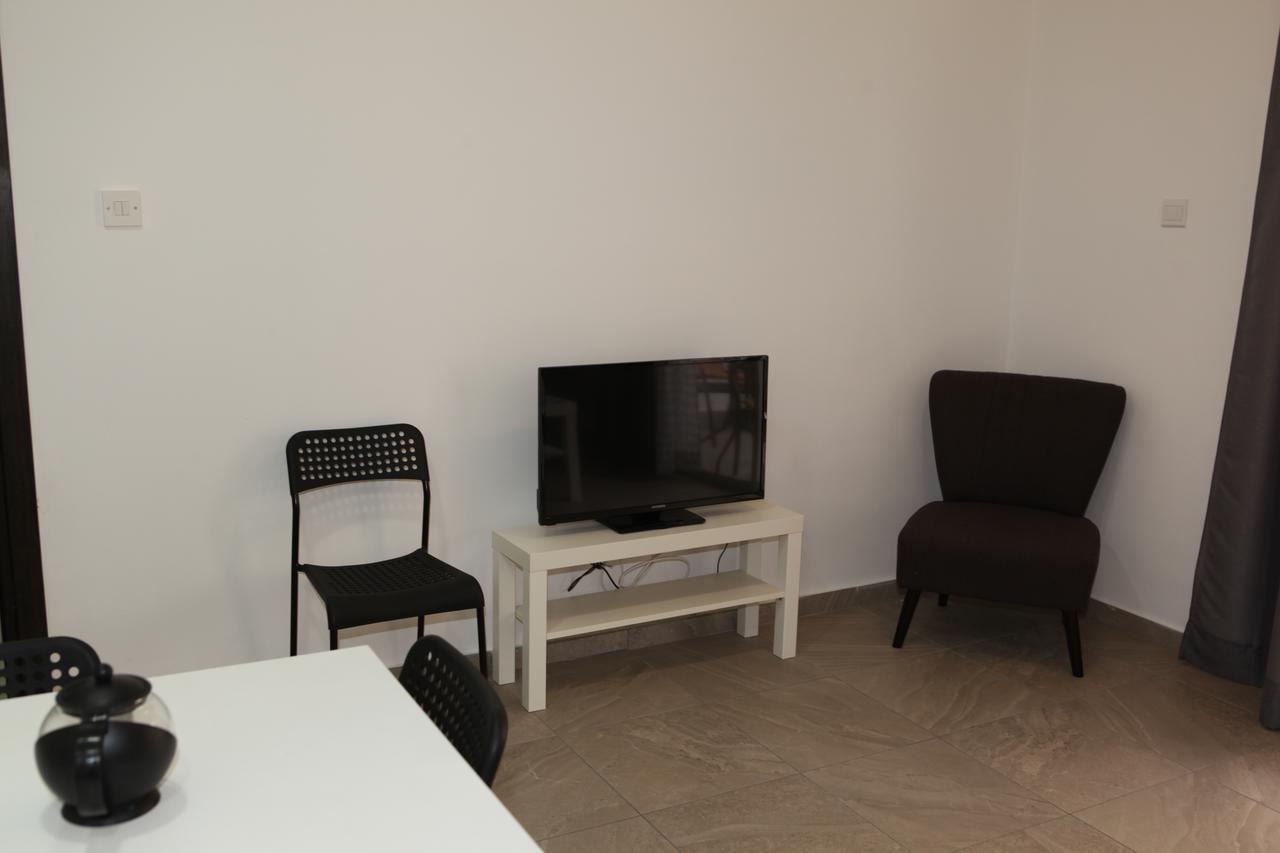 Polyxeni Hotel Apartments Limassol Luaran gambar