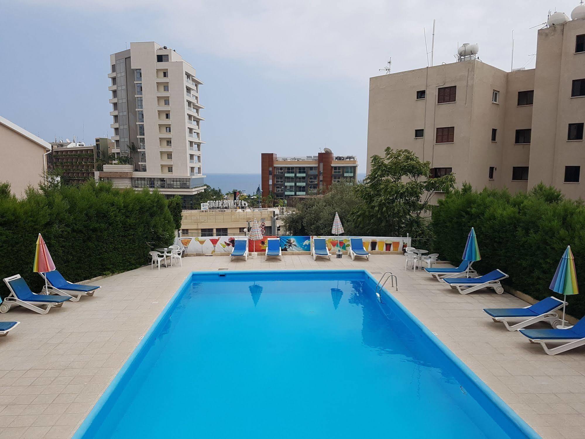 Polyxeni Hotel Apartments Limassol Luaran gambar